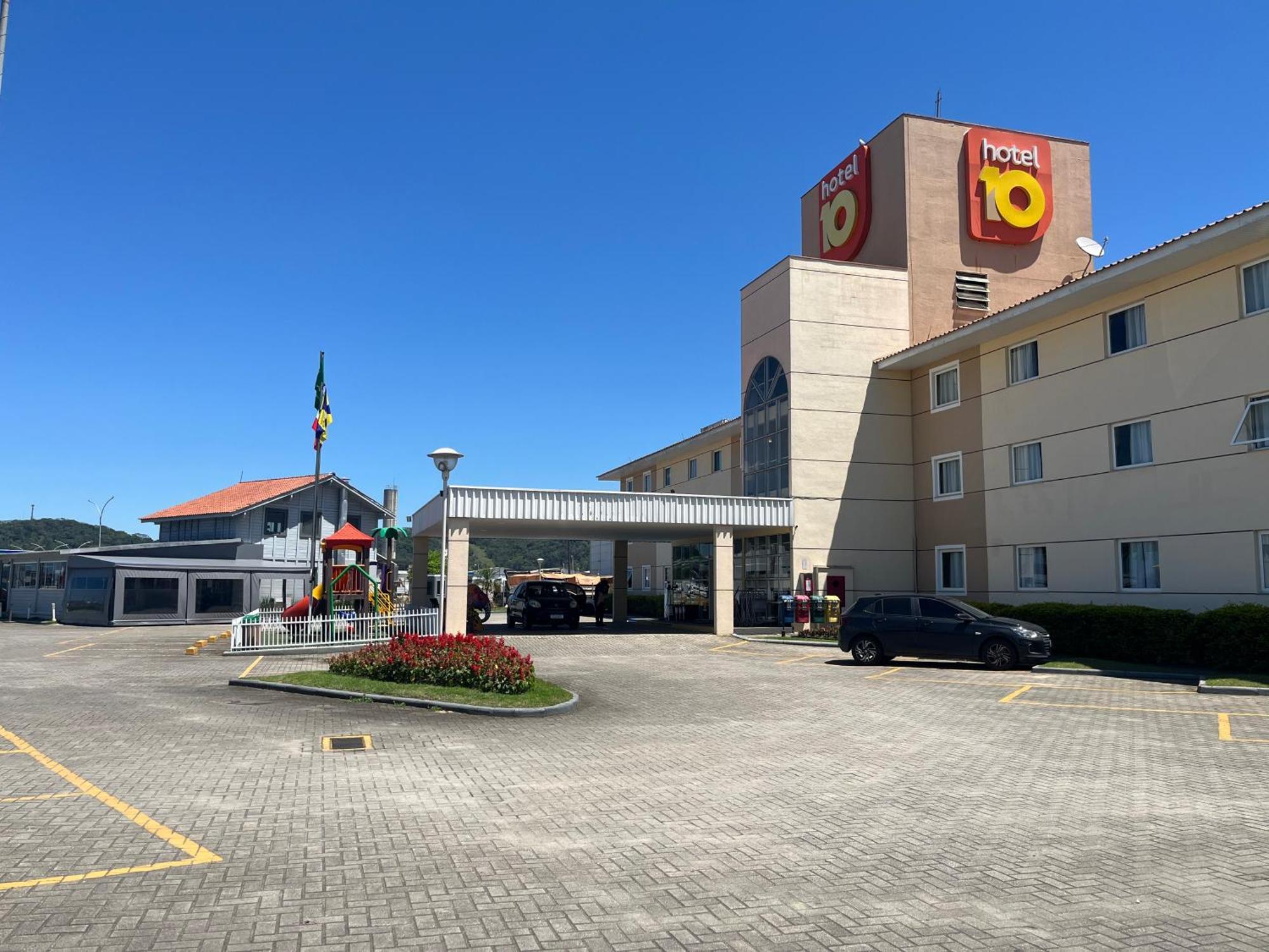 Hotel 10 Itajai/Navegantes Eksteriør billede